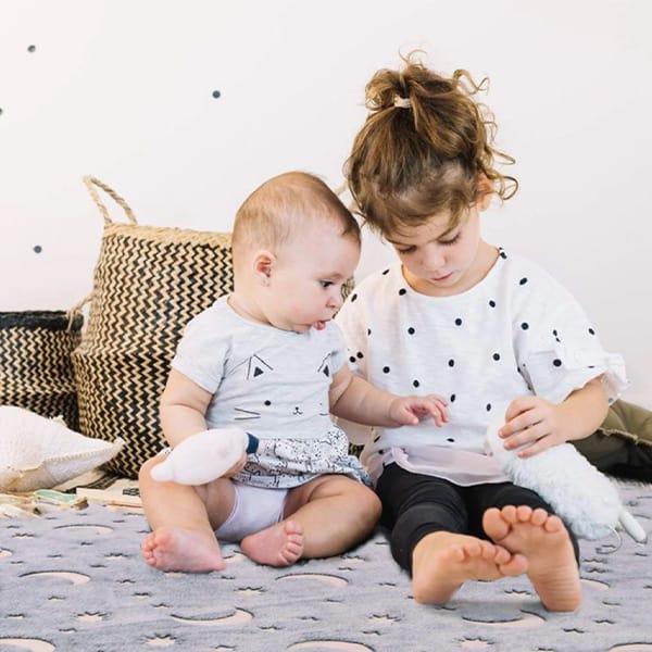 BlanketFastFingers, set za poklon s dekicom koja svijetli u mraku i interaktivnom igračkom GRATIS - Image 9